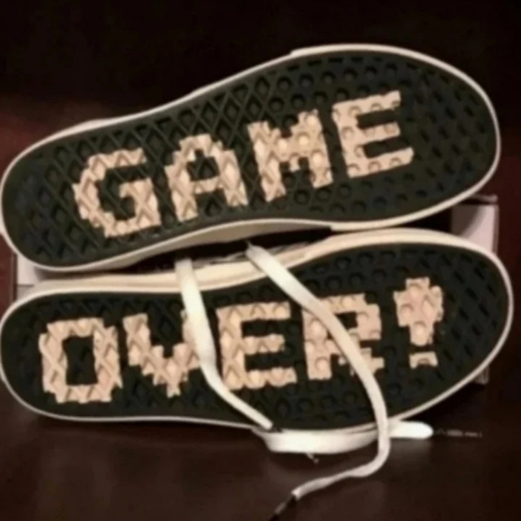 Nintendo NES Video Game Vans - Picture 5 of 5